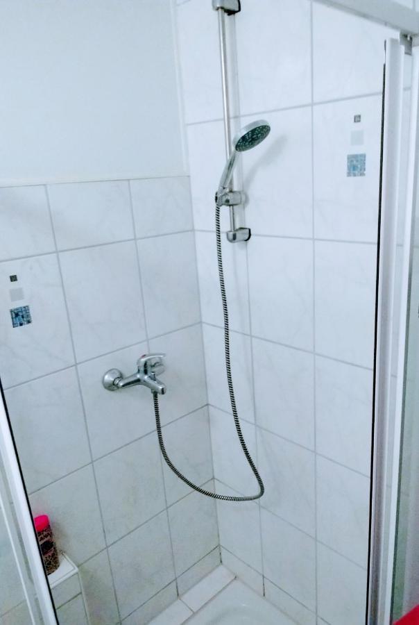 Julia'S Monteur Oase - Premium Apartment Exklusiv Fuer Solo-Reisende Ennepetal Exteriör bild